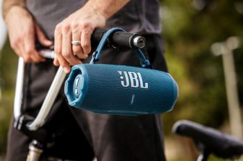 Портативна акустика JBL Charge 6 Blue (JBLCHARGE6BLU) | Фото 9