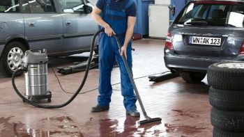 Купить пылесос Професійний пилосос KARCHER NT 38/1 Me Classic Edition (1.428-538.0) | Фото 1