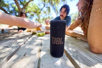 Портативна акустика JBL Grip Squad (JBLGRIPSQUAD) | Фото 13