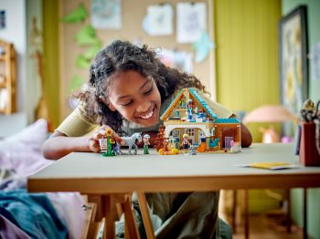 Конструктор LEGO Friends Ветеринарна клініка для коней і домашніх улюбленців (42651) | Фото 10