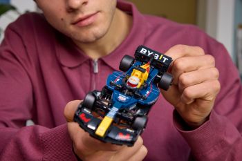 Конструктор LEGO Speed Champions Автомобіль для перегонів F1® Oracle Red Bull Racing RB20 (77243) | Фото 5