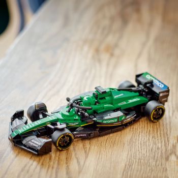 Конструктор LEGO Speed Champions Автомобіль для перегонів Aston Martin Aramco F1® AMR24 (77245) | Фото 11