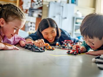 Купить конструктор Конструктор LEGO City Пілот F1 з автомобілем для перегонів команди McLaren (60442) | Фото 6