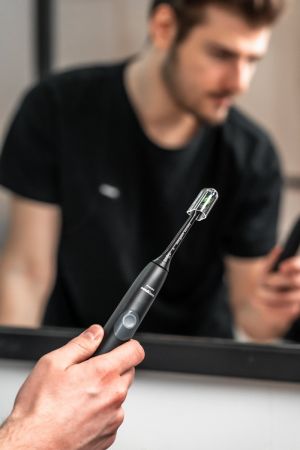 Електрична зубна щітка PHILIPS Sonicare ProtectiveClean HX6800/87 Купить зубную электрощетку Електрична зубна щітка PHILIPS Sonicare ProtectiveClean HX6800/87 | Фото 4