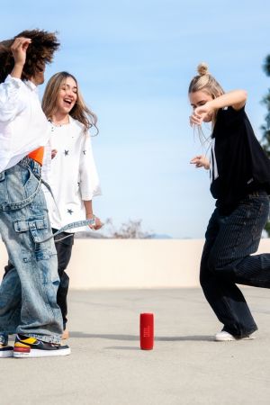 Портативна акустика JBL Flip 7 Red (JBLFLIP7RED) | Фото 11