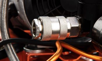 NEO, безмасляный, 2-х поршневой, 230В, 12л, 8 Бар, 105л/мин, 500Вт, IP20 (12K020) NEO, безмасляный, 2-х поршневой, 230В, 12л, 8 Бар, 105л/мин, 500Вт, IP20 (12K020) | Фото 6