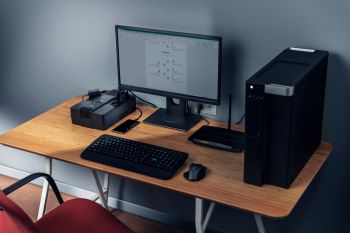 Купить источник бесперебойного питания (ИБП) ДБЖ TRUST Maxxon 800VA UPS with 6 standard wall power outlets BLACK (23326) | Фото 6