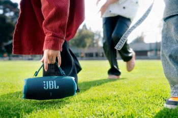 Портативна акустика JBL Charge 6 Blue (JBLCHARGE6BLU) | Фото 7