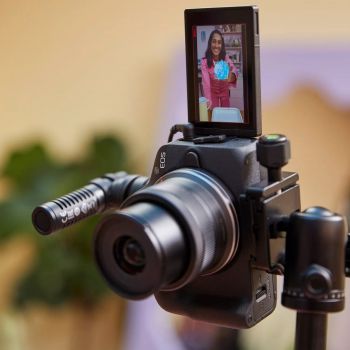 Фотоапарат CANON EOS R50 + RF-S 18-45 IS STM Black Creator Kit (5811C036) | Фото 3