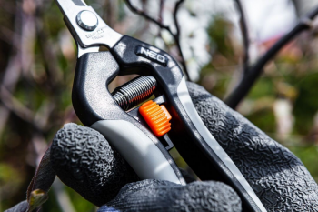 Купить секатор и сучкорез Секатор площинний Neo Tools, d леза 18мм, 200мм, 120г (15-207) | Фото 3