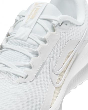 Кросівки жіночі Nike W Downshifter 13 FD6476-101 36.5 (6 US) білі | Фото 6