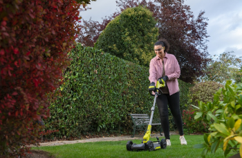 Тример-газонокосарка акумуляторна RYOBI RY18LMC30A-0, ONE+ 18В (без АКБ і ЗП), (5133005917) Купить триммер и газонокосилка Тример-газонокосарка акумуляторна RYOBI RY18LMC30A-0, ONE+ 18В (без АКБ і ЗП), (5133005917) | Фото 5