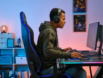 Купить компьютерный и офисный стол Ігровий стіл TRUST GXT 709W Luminus RGB Black (25184_TRUST) | Фото 14