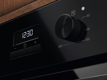 Духова шафа ELECTROLUX LOH3H00BK | Фото 5