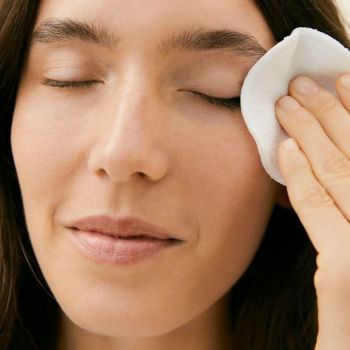 Засіб для зняття макіяжу з очей Nivea Подвійний ефект 125мл (4006000008349) Засіб для зняття макіяжу з очей Nivea Подвійний ефект 125мл (4006000008349) | Фото 12