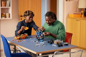 Конструктор LEGO Technic Подвійний форсаж Автомобіль Nissan Skyline GT-R (R34) (42210) | Фото 2