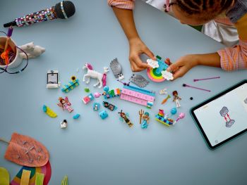Конструктор LEGO Friends Костюмована вечірка з єдинорогом і феєю (42661) | Фото 5