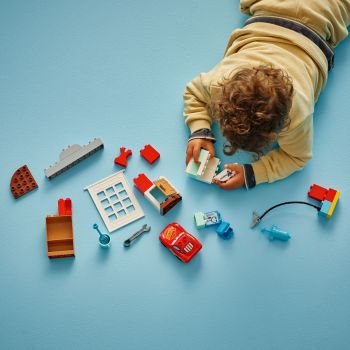 Конструктор LEGO DUPLO Візит МакКвіна в гараж Дока (10456) Конструктор LEGO DUPLO Візит МакКвіна в гараж Дока (10456) | Фото 4