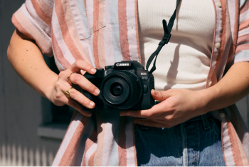 Фотоапарат CANON EOS R10 + RF 16 мм f/2.8 STM (5331C046RF16) Фотоапарат CANON EOS R10 + RF 16 мм f/2.8 STM (5331C046RF16) | Фото 25