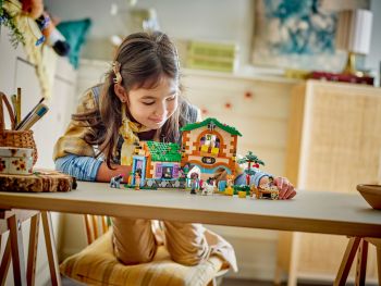 Конструктор LEGO Friends Ранчо і стайня поні (42654) Купить конструктор Конструктор LEGO Friends Ранчо і стайня поні (42654) | Фото 5