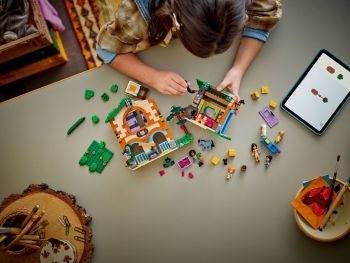 Конструктор LEGO Friends Ранчо і стайня поні (42654) Купить конструктор Конструктор LEGO Friends Ранчо і стайня поні (42654) | Фото 6