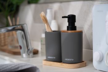 Набір для ванної кімнати ARDESTO Minimalism 360мл, 3 предмети, сірий темний (ARHB3110GB) Купить аксессуар для ванной и туалета Набір для ванної кімнати ARDESTO Minimalism 360мл, 3 предмети, сірий темний (ARHB3110GB) | Фото 4