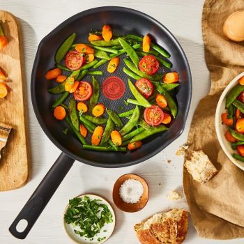 Сковорода з кришкою TEFAL Day by Day, 24см, чорний (B5580223UA) | Фото 3