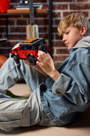 Конструктор LEGO 42213 Technic Позашляховик Ford Bronco | Фото 7