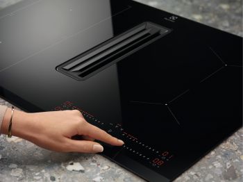 Варильна поверхня індукційна з вбудованою витяжкою ELECTROLUX KCC83443 Варильна поверхня індукційна з вбудованою витяжкою ELECTROLUX KCC83443 | Фото 6