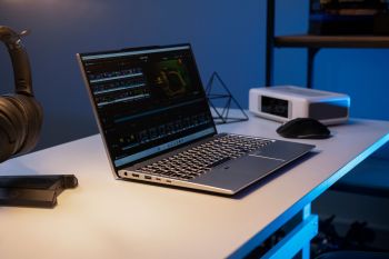 Купить ноутбук Ноутбук 2E Complex Pro 15 (NS51PU-15UA55) Intel i7-1260P / RAM 32GB / SSD 1024GB | Фото 13