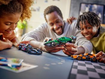 Конструктор LEGO Speed Champions Автомобіль для перегонів Aston Martin Aramco F1® AMR24 (77245) | Фото 5