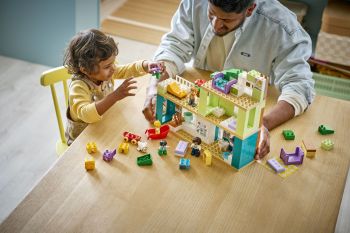 Конструктор LEGO DUPLO Town Сучасний сімейний будинок із фігурками 3 в 1 (10470) Купить конструктор Конструктор LEGO DUPLO Town Сучасний сімейний будинок із фігурками 3 в 1 (10470) | Фото 8