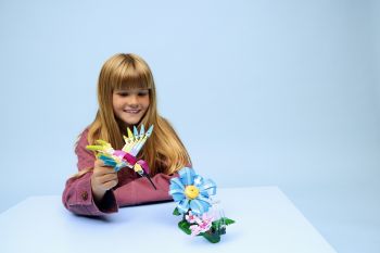 Купить конструктор Конструктор LEGO Creator Дикі тварини: барвистий колібрі (31384) | Фото 6