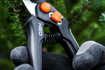 Купить секатор и сучкорез Секатор площинний Neo Tools, d леза 15мм, 185мм, 164г (15-200) | Фото 3