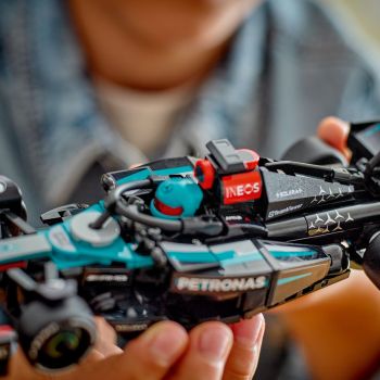 Купить конструктор Конструктор LEGO Speed Champions Автомобіль для перегонів Mercedes-AMG F1® W15 (77244) | Фото 6