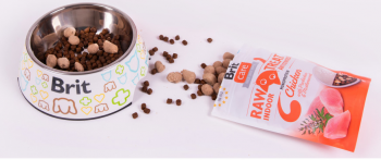 Ласощі для кішок Brit Care Raw Treat Indoor&Antistress з куркою 40г | Фото 2