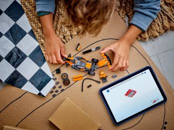 Купить конструктор Конструктор LEGO City Пілот F1 з автомобілем для перегонів команди McLaren (60442) | Фото 8