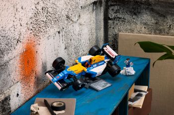 Конструктор LEGO Icons Williams Racing FW14B і Найджел Менселл (10353) | Фото 14