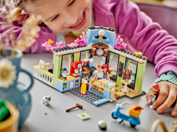 Конструктор LEGO Friends Кав'ярня Хартлейк-Сіті (42618) | Фото 12