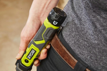 Ліхтар RYOBI RLP4-120G, 4В USB Lithium, акб 1х2Агод (5133006131) Ліхтар RYOBI RLP4-120G, 4В USB Lithium, акб 1х2Агод (5133006131) | Фото 4