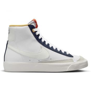 Кеди високі чоловічі Nike Blazer Mid 77 Bg FN6966-100 40 (7Y US) білі (196609331031) | Фото 1