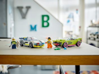 Купить конструктор Конструктор LEGO City Переслідування маскара на поліцейському автомобілі (60415) | Фото 6