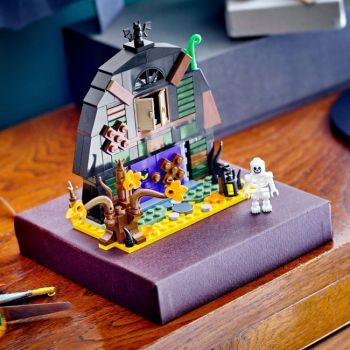 Конструктор LEGO Iconic Хеллоуїнська комора (40721) | Фото 6