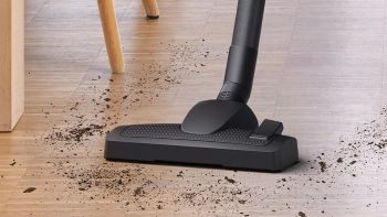 Пилосос з контейнером BOSCH BGS21X320 | Фото 1