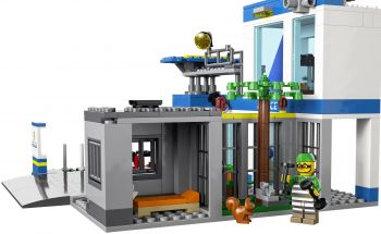 Купить конструктор LEGO City Полицейский участок (60316) | Фото 18