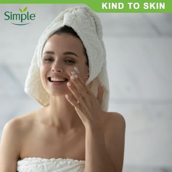 Крем денний вітамінний Simple Vital Vitamin Cream SPF15 Kind to Skin 50мл (8710447486337) Купить крем для лица Крем денний вітамінний Simple Vital Vitamin Cream SPF15 Kind to Skin 50мл (8710447486337) | Фото 2