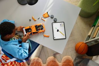 Купить конструктор Конструктор LEGO Technic Fast and Furious Toyota Supra MK4 (42204) | Фото 6