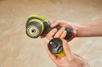 Щітка Ryobi RSCR4-120G акумуляторна 4В USB Lithium, акб 1х2Аг (5133006183) | Фото 2