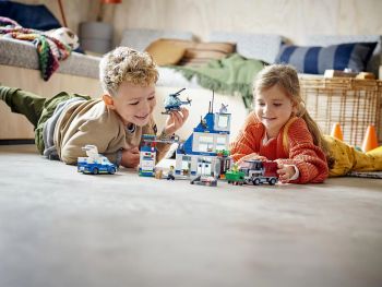 Купить конструктор LEGO City Полицейский участок (60316) | Фото 12
