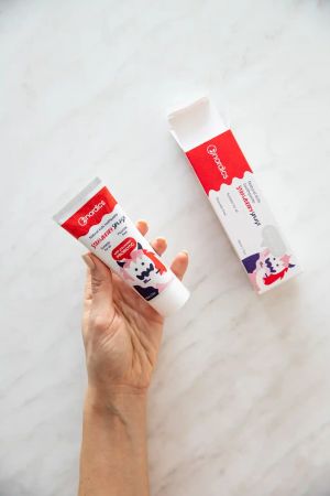 Дитяча зубна паста Nordics Kids Strawberry Splash з пробіотиком 50 мл (3800500324258) Купить зубную пасту и ополаскиватель Дитяча зубна паста Nordics Kids Strawberry Splash з пробіотиком 50 мл (3800500324258) | Фото 3